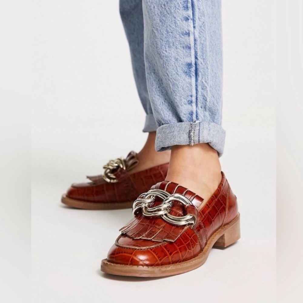 “Like New” ASOS Design Medallion Leather Loafers